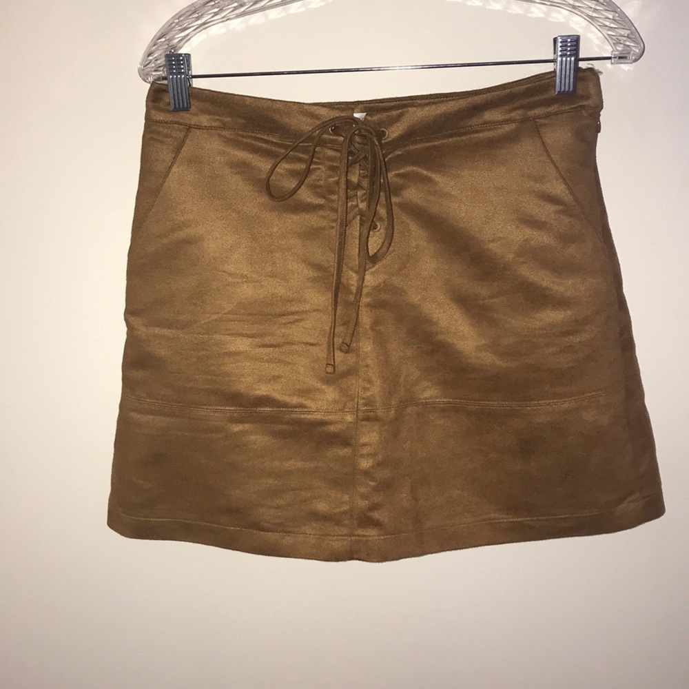A line skirt suede with front tie
